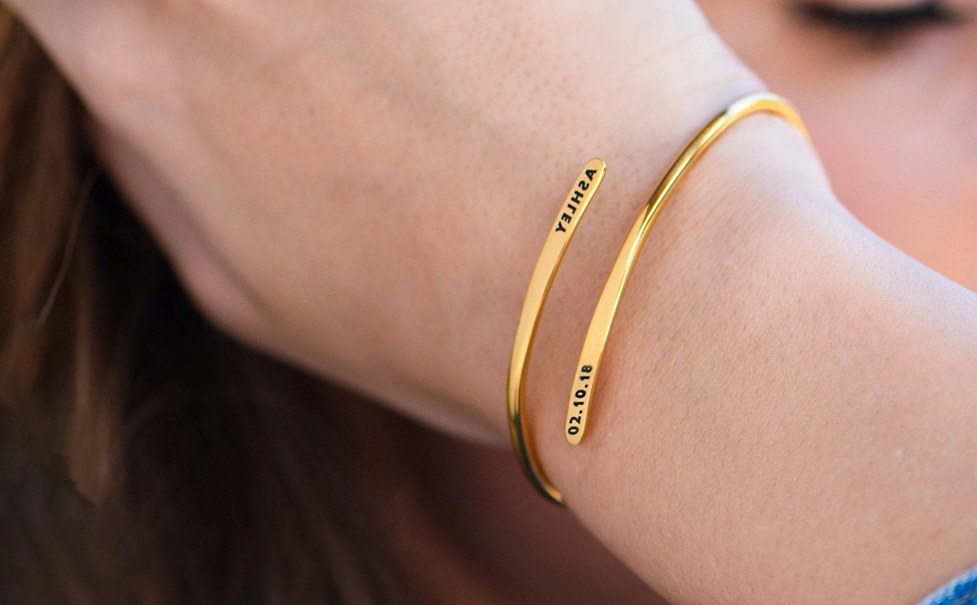 Cerchi riparazione o incisioni braccialii a Mantova? Gioielleria Pezzoli vanta esperienza riguardo riparazioni e restyling di preziosi.